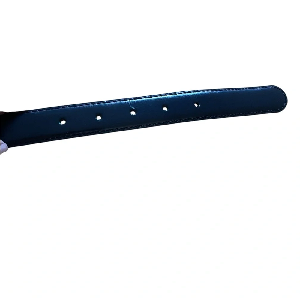 Liz Claiborne Women’s Navy Blue Gold Buckle Genuine Leather Belt Small